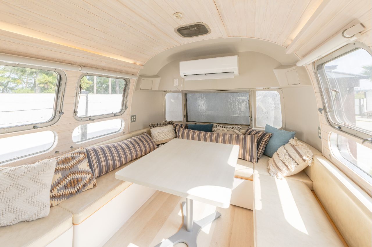 エアストリーム（室内）