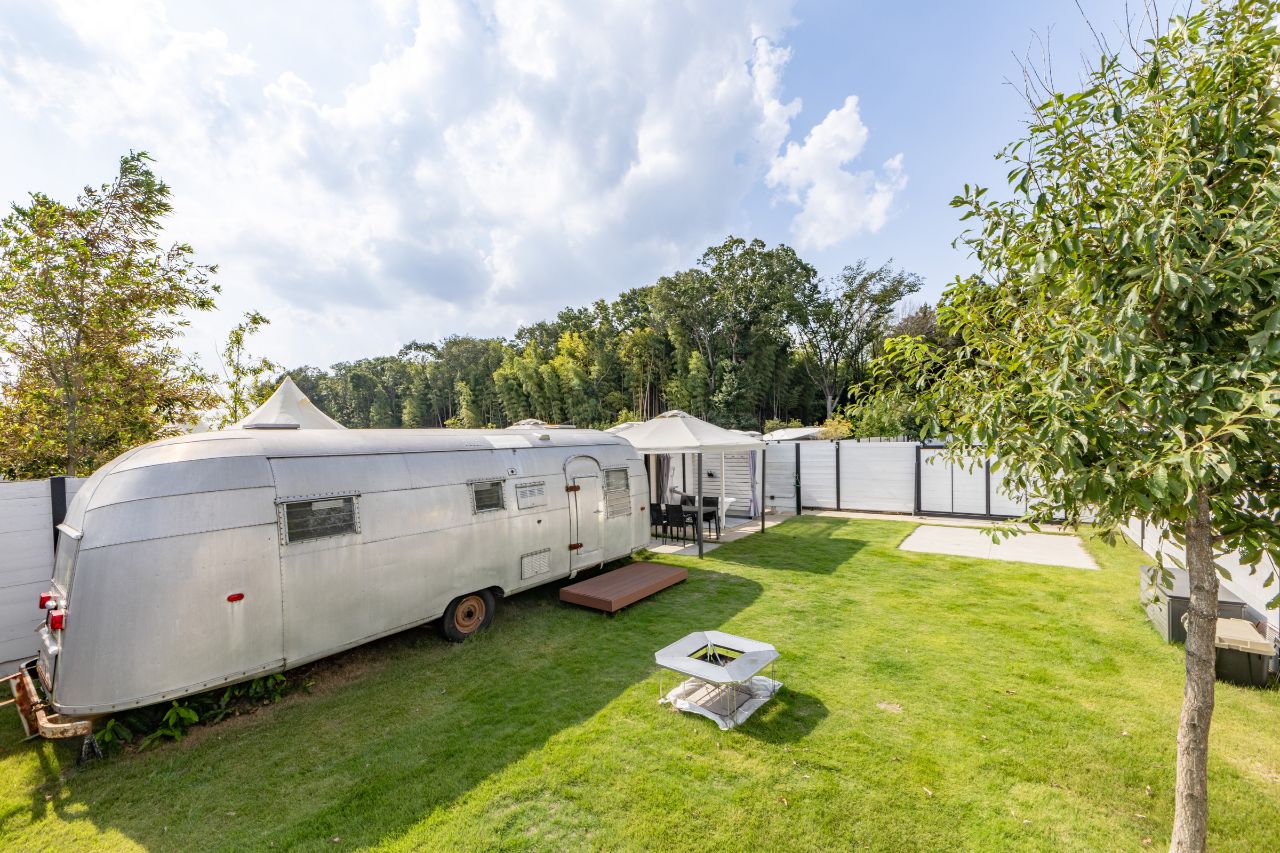 グランピングサイト内（駐車スペース、ドッグラン）